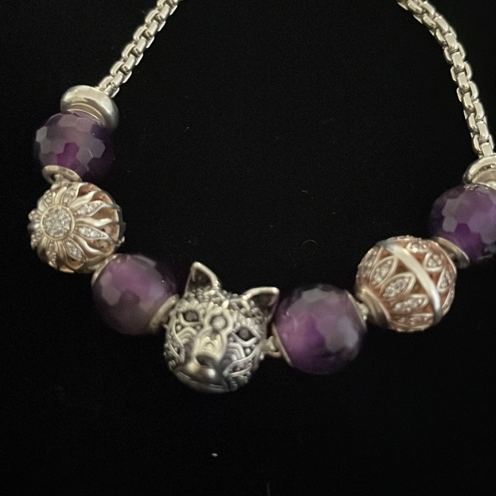 Thomas Sabo Sterling Silver Amethyst and wolf charm- & pink zircon - Picture 4 of 17